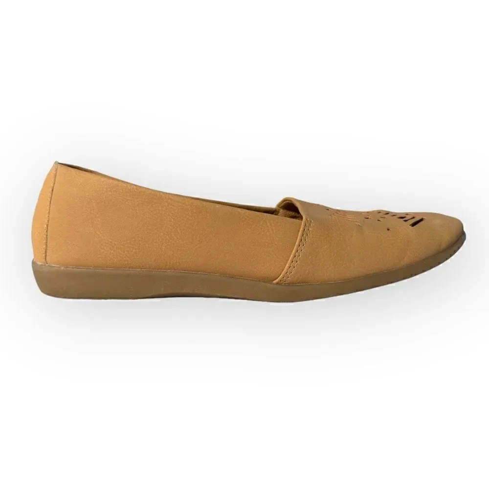 A2 slip on comfort shoes women’s size 7.5